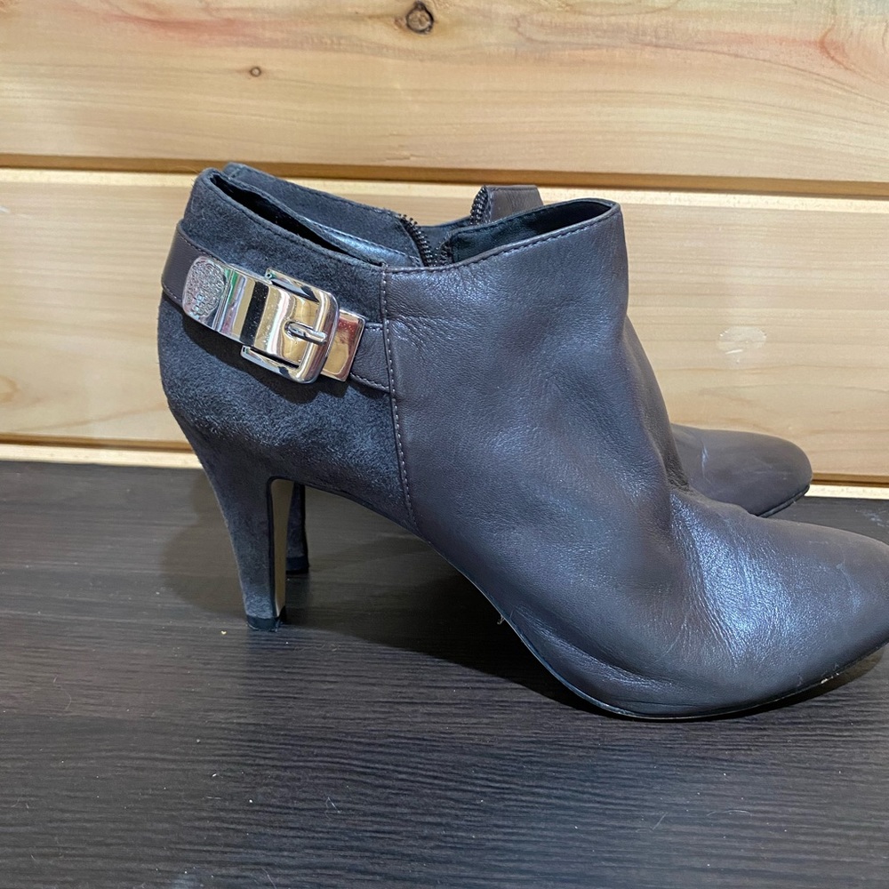 Womens Vince Camuto Velino Leather Ankle Booties            Size 7.5